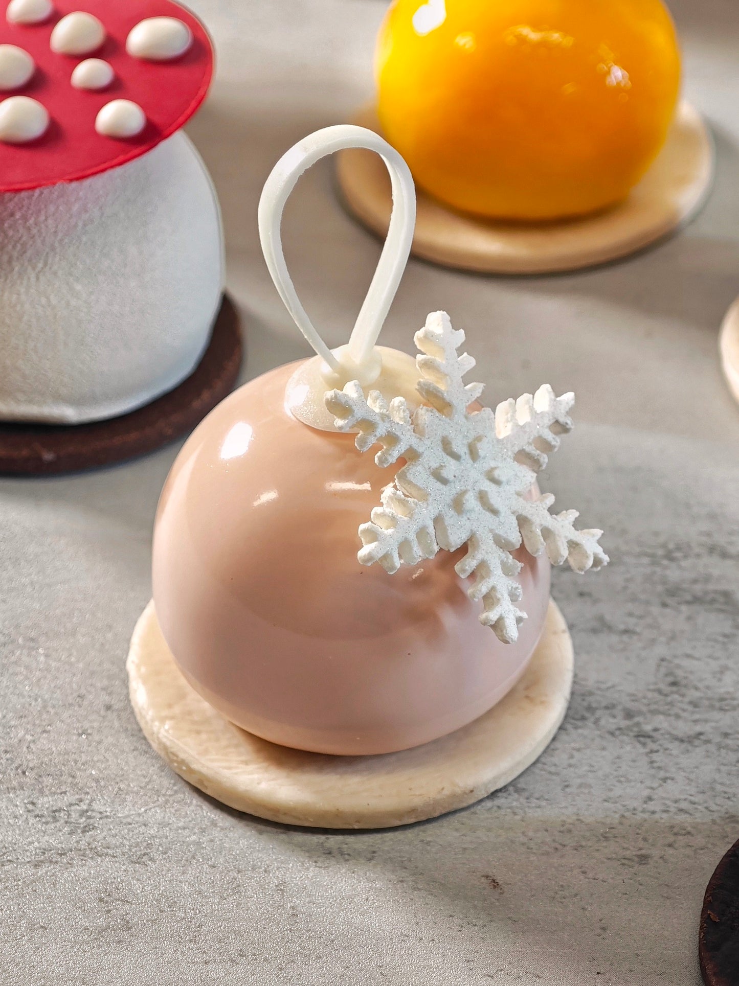 The Mousse Symphony – 8 exquisite mousse bites (8pcs)